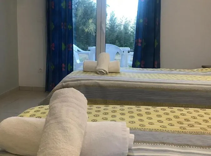 Banos And Swimming Pool