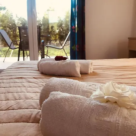 Daire Banos And Swimming Pool *