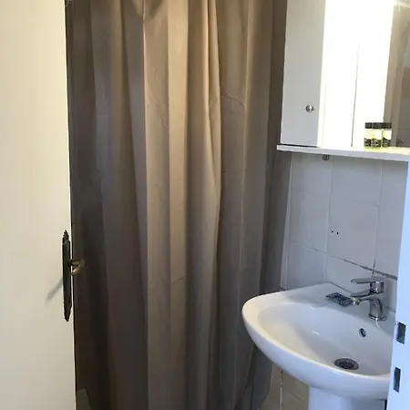 Daire Banos And Swimming Pool *